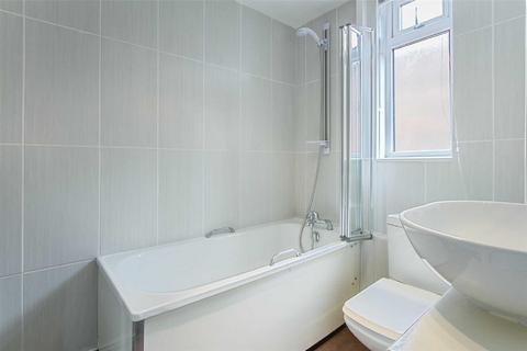1 bedroom flat to rent, More Close, St Paul's Court, London, W14