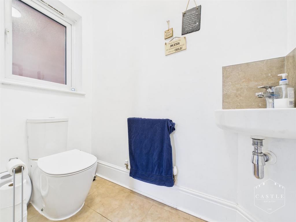 Guest cloakroom