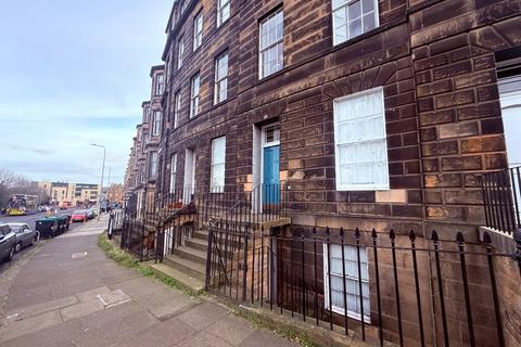 3 bedroom flat to rent, Brandon Street, Edinburgh EH3