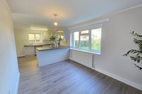 3 bedroom semi-detached house to rent, Bagots Oak, Stafford, ST17 9RS