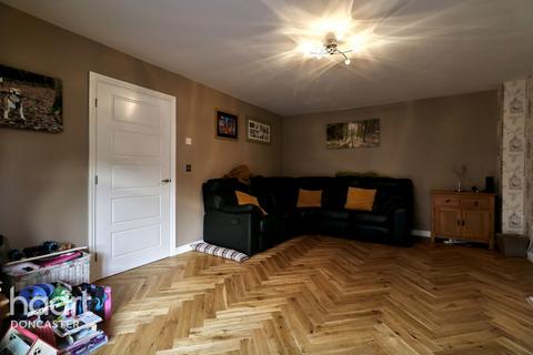 4 bedroom detached house for sale, Holly Field Crescent, Doncaster