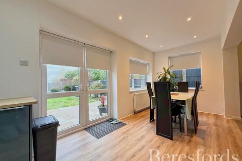 undefined, Vicarage Road, Hornchurch, RM12