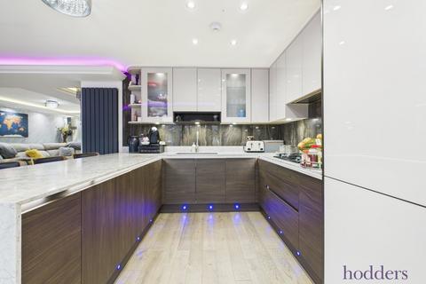 undefined, Pear Tree Road, Addlestone, Surrey, KT15