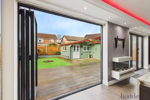 undefined, Pear Tree Road, Addlestone, Surrey, KT15