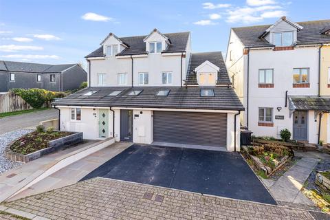 4 bedroom semi-detached house for sale, Oakwood Close, Dartmouth