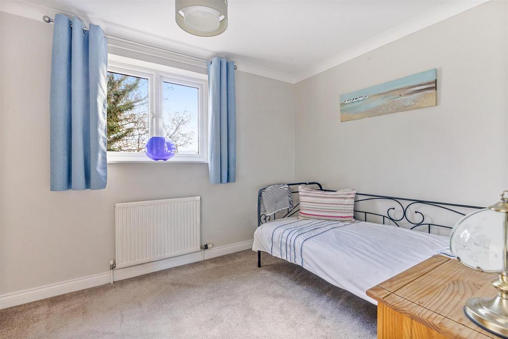 A17 - 7 Oakwood Close Dartmouth - 251118.jpg