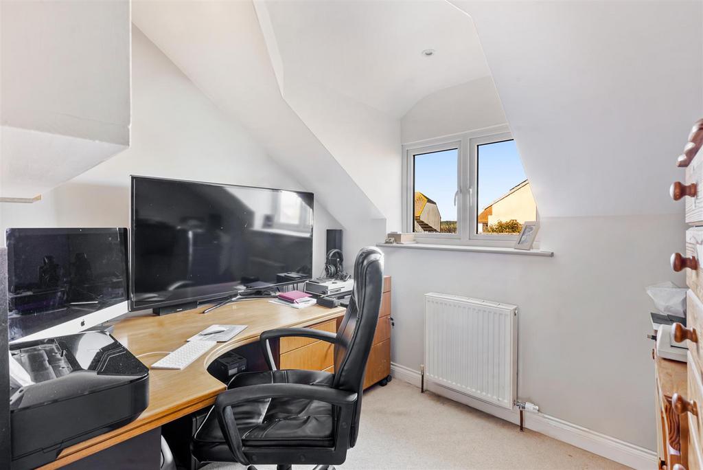 A14 - 7 Oakwood Close Dartmouth - 251118.jpg