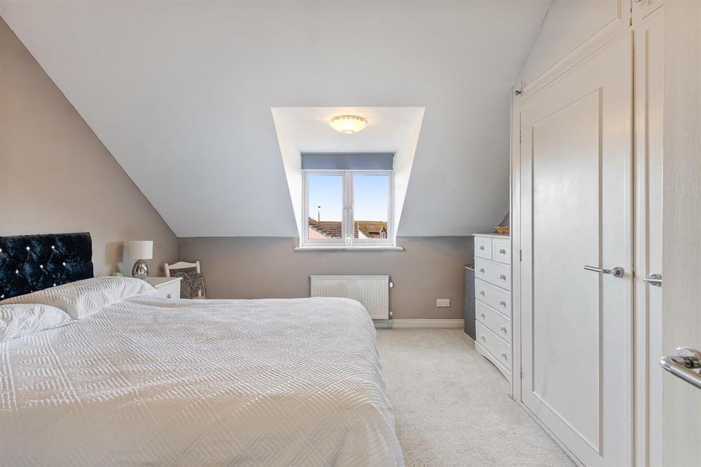 A18 - 7 Oakwood Close Dartmouth - 251118.jpg