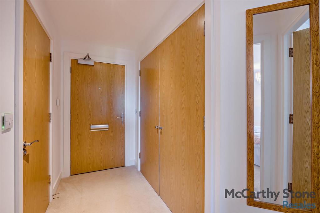 8663835-interior07-800.jpg