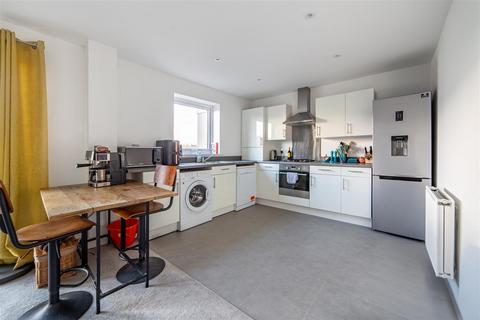 2 bedroom apartment for sale, Willowbay Drive, Great Park, NE13