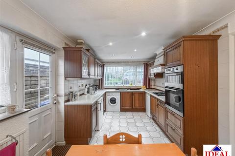 undefined, Harmby Close, Skellow, Doncaster