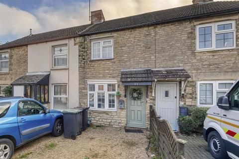 2 bedroom terraced house for sale, College Street, Irthlingborough
