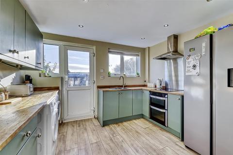 2 bedroom terraced house for sale, College Street, Irthlingborough