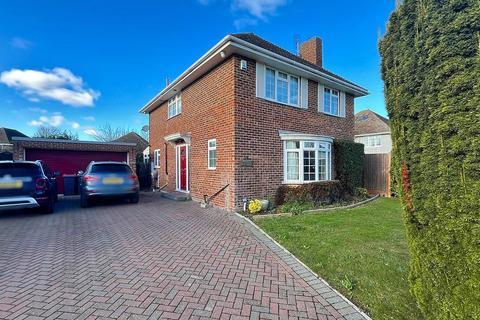 4 bedroom detached house for sale, Bullockstone Road, Herne Bay, CT6 7TN
