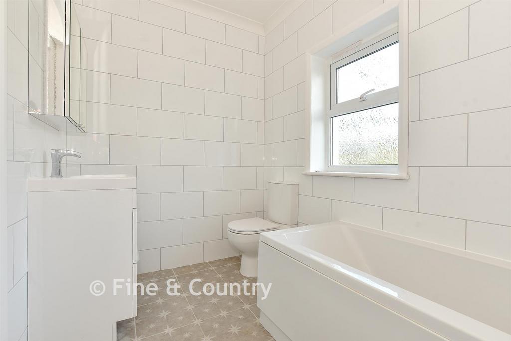 En-Suite Bathroom