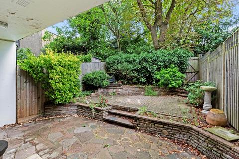 4 bedroom terraced house to rent, Marlborough Place, St Johns Wood, London, NW8