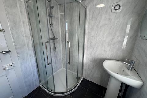6 bedroom semi-detached house to rent, Stanmore Grove, Leeds, West Yorkshire, LS4