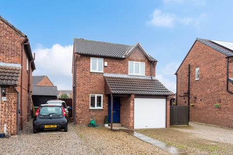 3 bedroom detached house for sale, Middlecroft Drive, Strensall, York