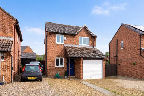 3 bedroom detached house for sale, Middlecroft Drive, Strensall, York
