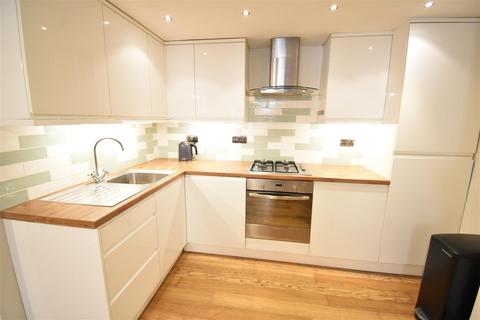 1 bedroom apartment to rent, Ewell Road, Surbiton