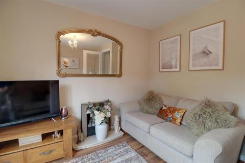 undefined, Redwood Drive, Crewe