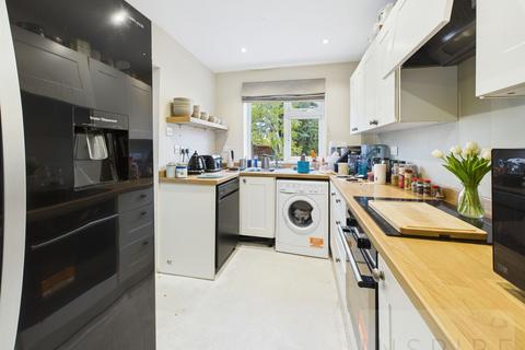 undefined, Arundel Close, Crawley RH10