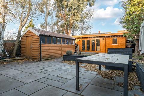 undefined, Hare Shoots, Maidenhead, Berkshire