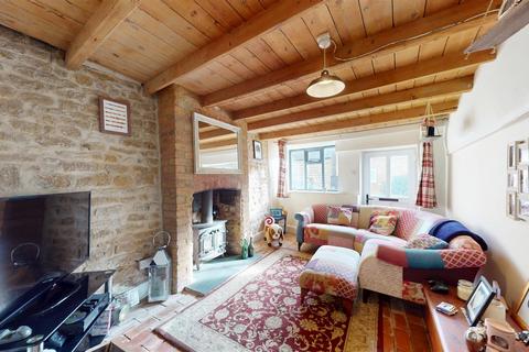3 bedroom cottage for sale, Main Street, Caldecott, Market Harborough