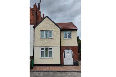 6 bedroom semi-detached house to rent, Nottingham NG7