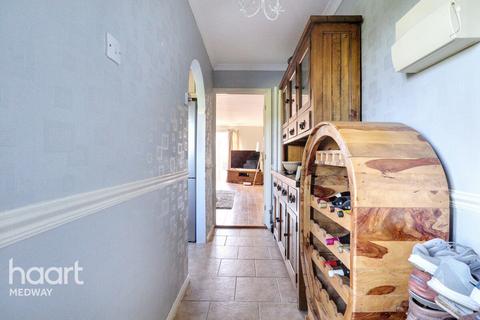 3 bedroom terraced house for sale, St Lukes Way, Rochester