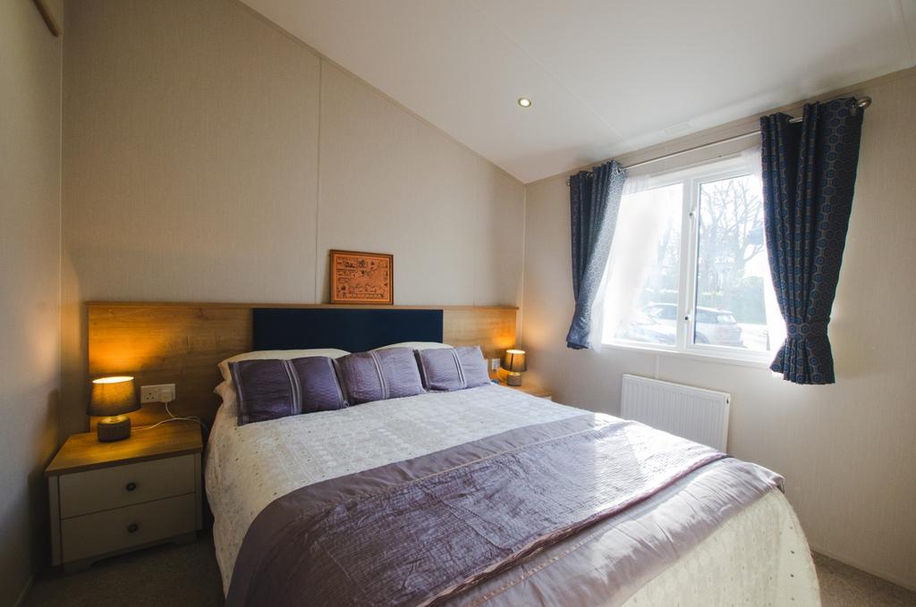 3 Vernon Villas - TPS 01208 872728-31