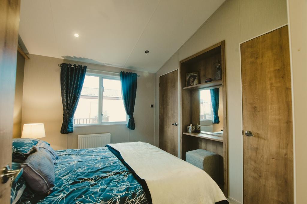 3 Vernon Villas - TPS 01208 872728-32