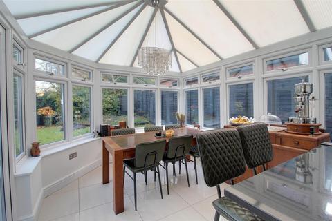 undefined, Darkes Lane, Potters Bar EN6