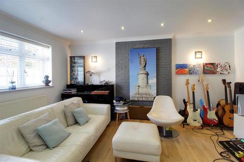 undefined, Darkes Lane, Potters Bar EN6