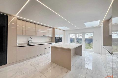 5 bedroom semi-detached house for sale, Bullhead Rd, Borehamwood, Borehamwood
