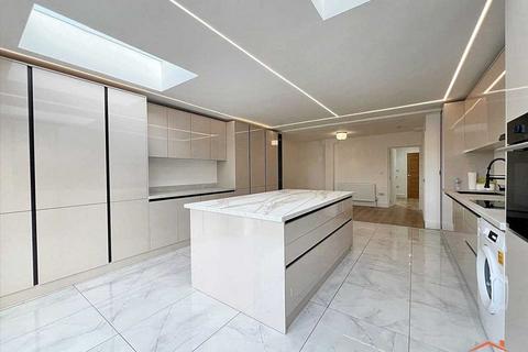 5 bedroom semi-detached house for sale, Bullhead Rd, Borehamwood, Borehamwood