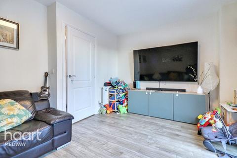 4 bedroom semi-detached house for sale, Crusade Way, ROCHESTER
