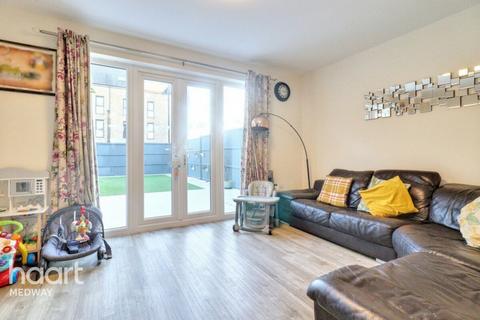 4 bedroom semi-detached house for sale, Crusade Way, ROCHESTER