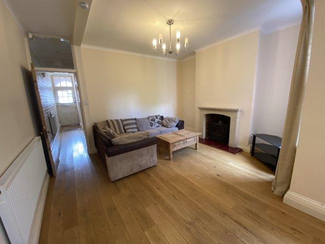 Knighton-road-le2-3ts-995523