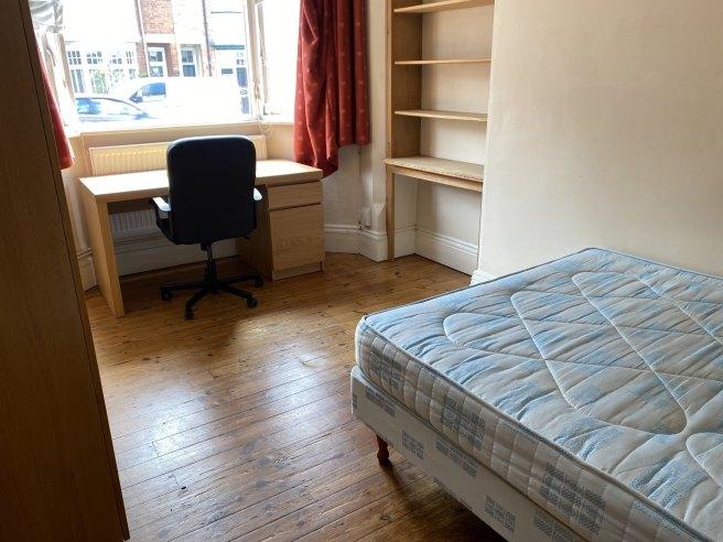 Knighton-road-le2-3ts-995528