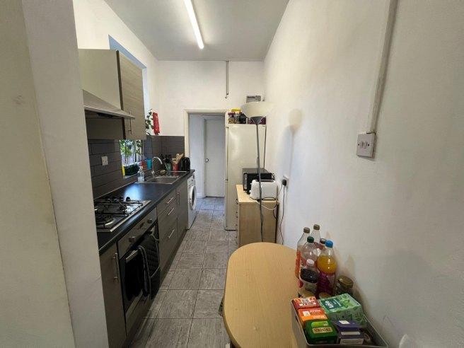 Clarendon-park-road-le2-3an-995544