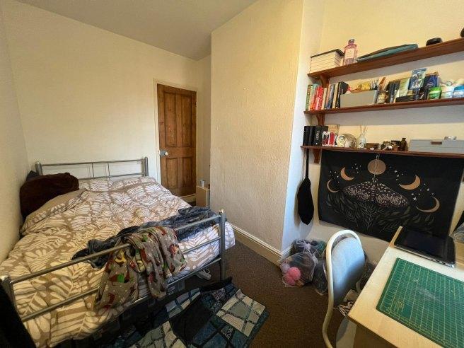 Clarendon-park-road-le2-3an-995546