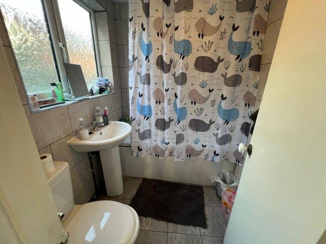 Clarendon-park-road-le2-3an-995548