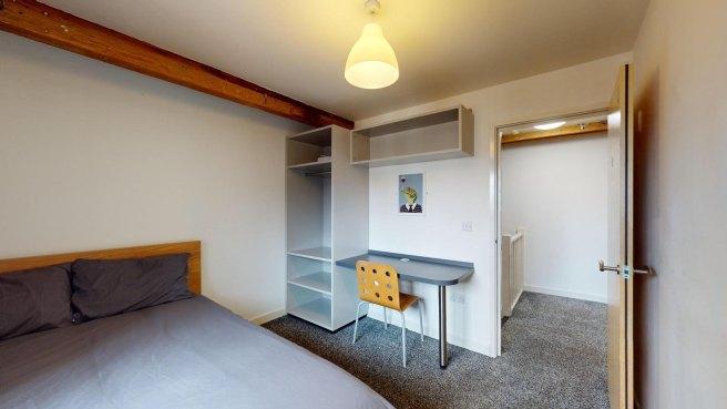Braunstone-gate-le3-5lg-995769