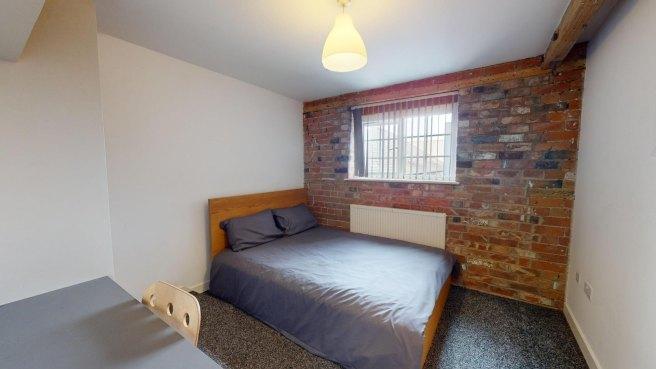 Braunstone-gate-le3-5lg-995770
