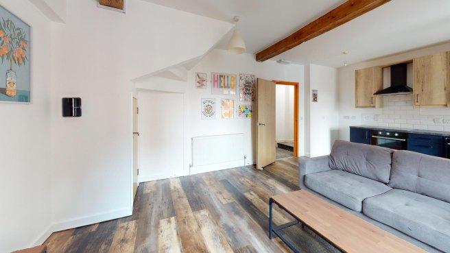 Braunstone-gate-le3-5lg-995762