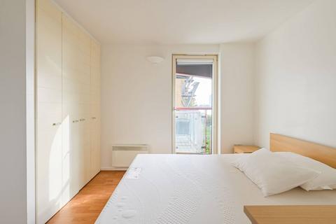 2 bedroom flat to rent, Seacon Tower, Docklands, London, E14