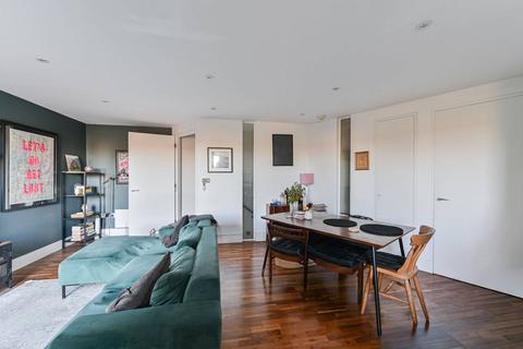 Bedford Hill, Balham, London, SW12