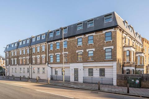 2 bedroom flat for sale, Bedford Hill, Balham, London, SW12