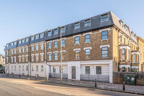 2 bedroom flat for sale, Bedford Hill, Balham, London, SW12